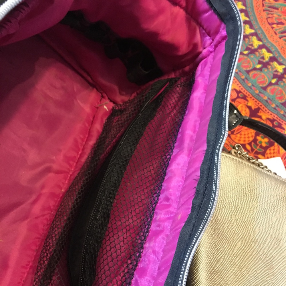 Makeup bag and purse - Picture 3 of 6